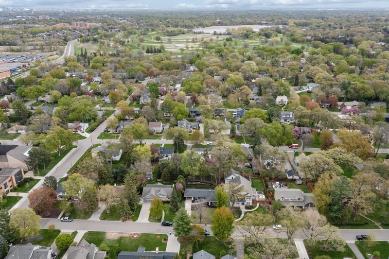 125 Oakwood Rd, Hopkins, MN 55343
