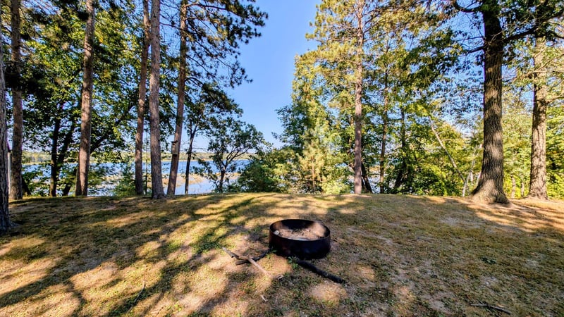 15762 River Lake Dr, Menahga, MN 56464