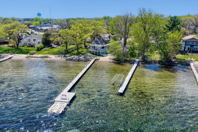 319 Lake St S, Forest Lake, MN 55025