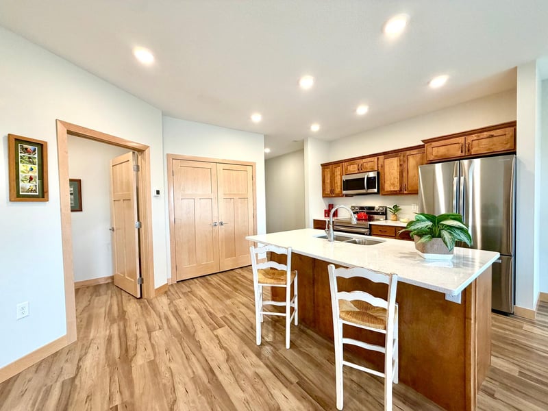 715 Lake Shore Dr NE #201, Bemidji, MN 56601