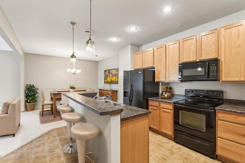 3311 Hazel Trl #H, Woodbury, MN 55129