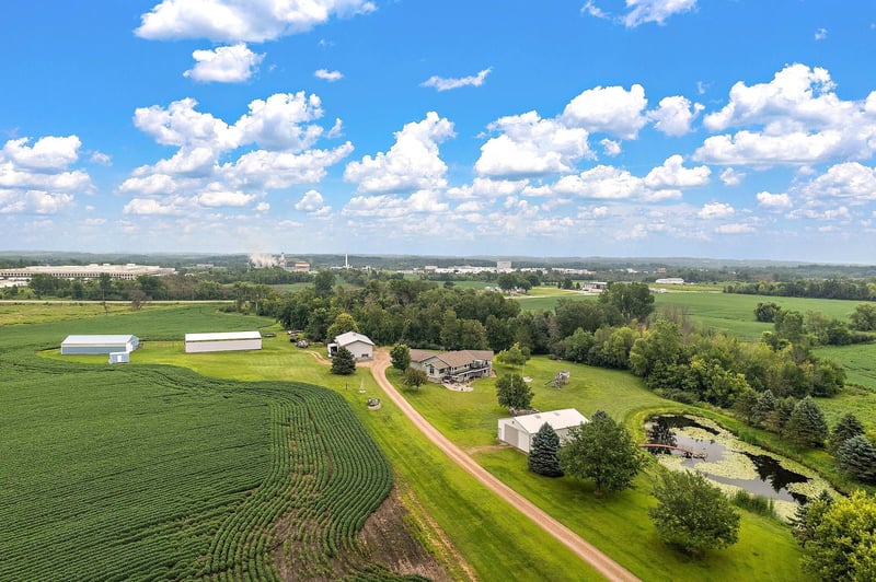 2312 Becker Trl, Faribault, MN 55021