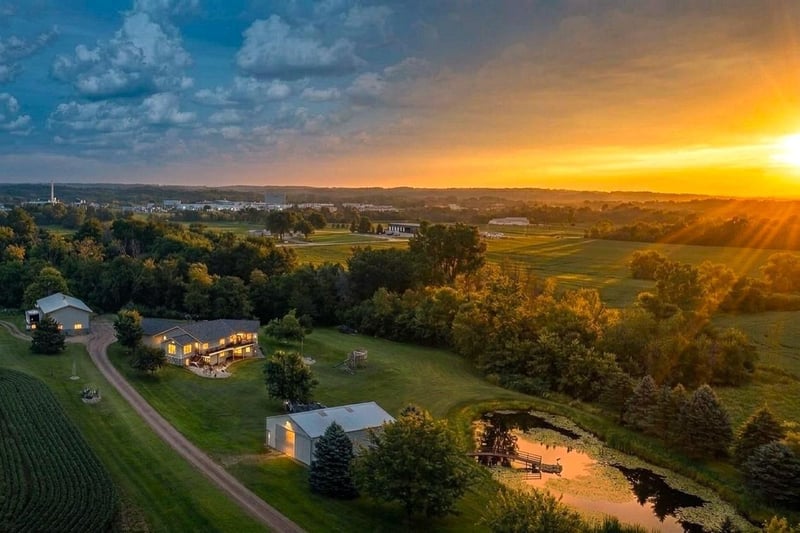 2312 Becker Trl, Faribault, MN 55021