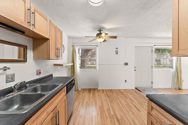 1501 American Blvd E #204, Bloomington, MN 55425