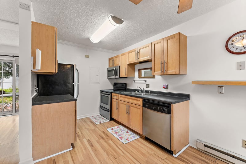 1501 American Blvd E #204, Bloomington, MN 55425
