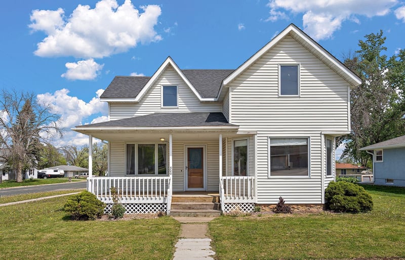 300 E State St, Belle Plaine, MN 56011