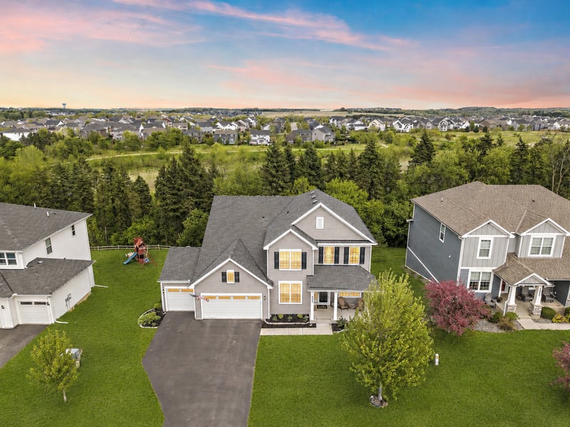 9289 Summerlin Ct, Woodbury, MN 55129