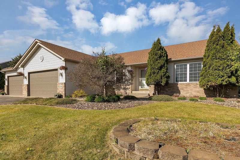 27338 110th St NW, Zimmerman, MN 55398