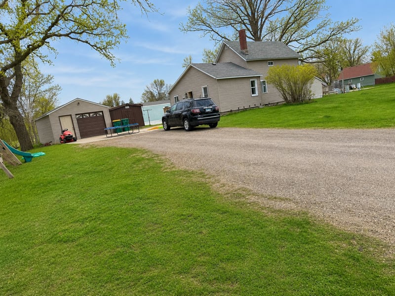 319 2nd St N, Sauk Centre, MN 56378