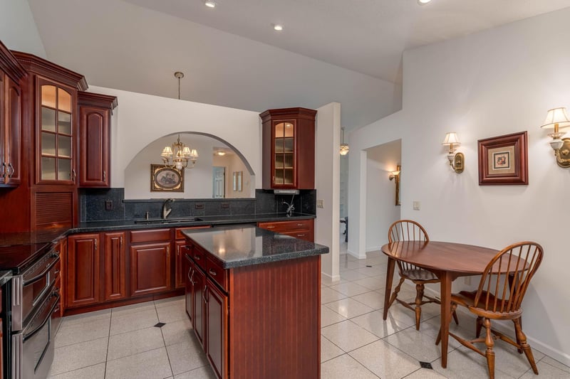 1429 Parkside Ln, North Mankato, MN 56003