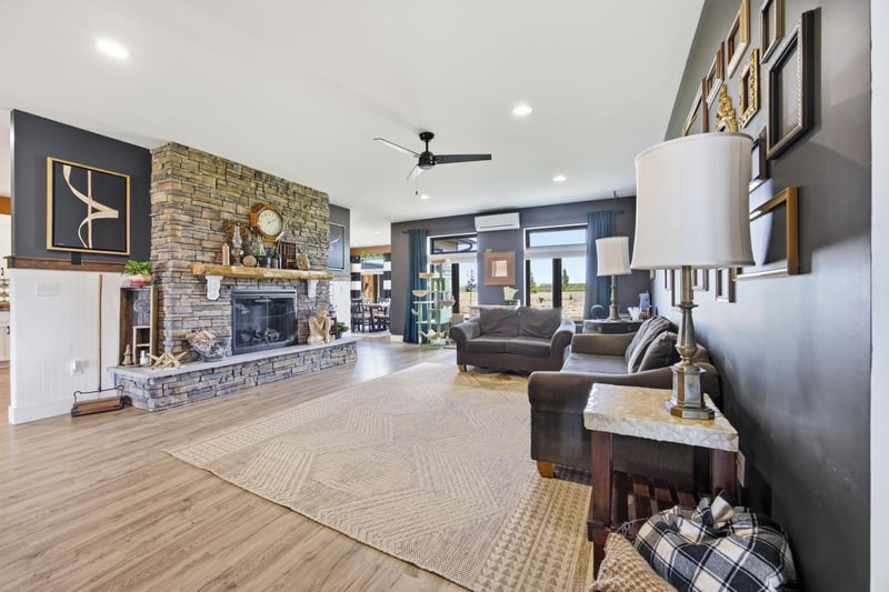 15189 Hillview Ln, Audubon, MN 56511