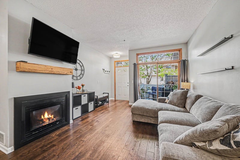 17900 Cobblestone Way, Eden Prairie, MN 55347