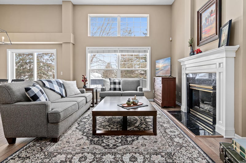 8728 N Bay Dr, Chanhassen, MN 55317
