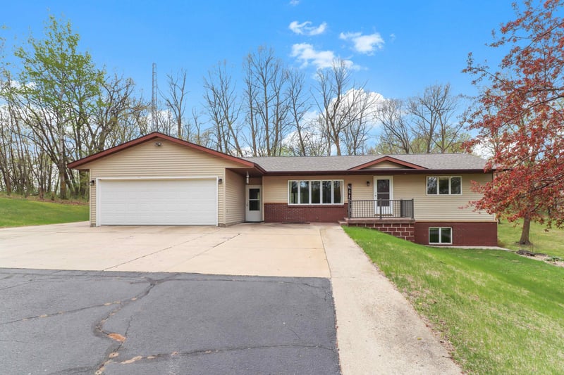 27987 Timber Lane Rd, Paynesville, MN 56362