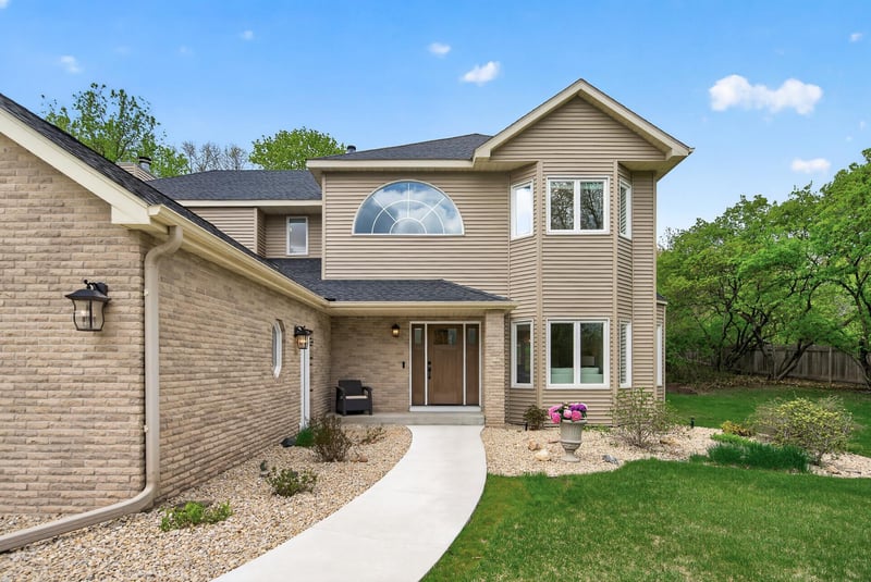 18339 Ridgewood Rd, Minnetonka, MN 55345