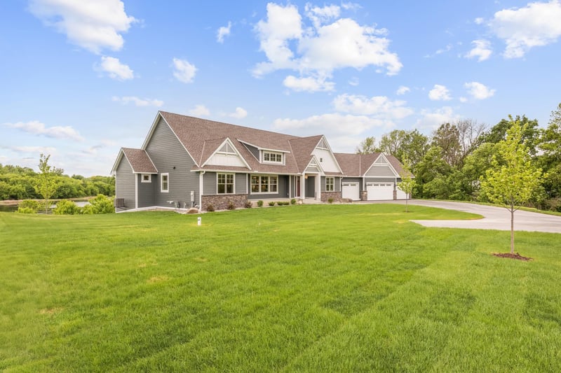 14325 Brockton Ln, Rogers, MN 55374