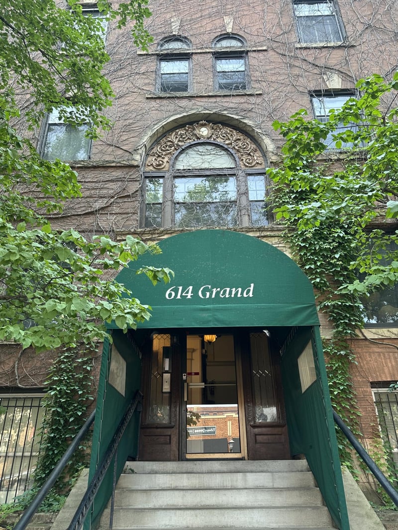 614 Grand Ave #C, Saint Paul, MN 55102
