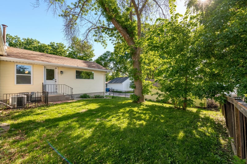 3435 Zenith Ave N, Robbinsdale, MN 55422
