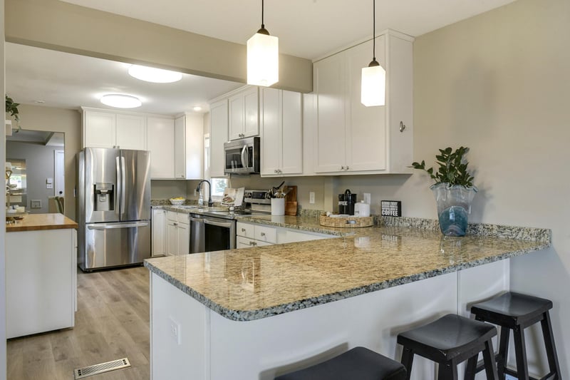 3435 Zenith Ave N, Robbinsdale, MN 55422