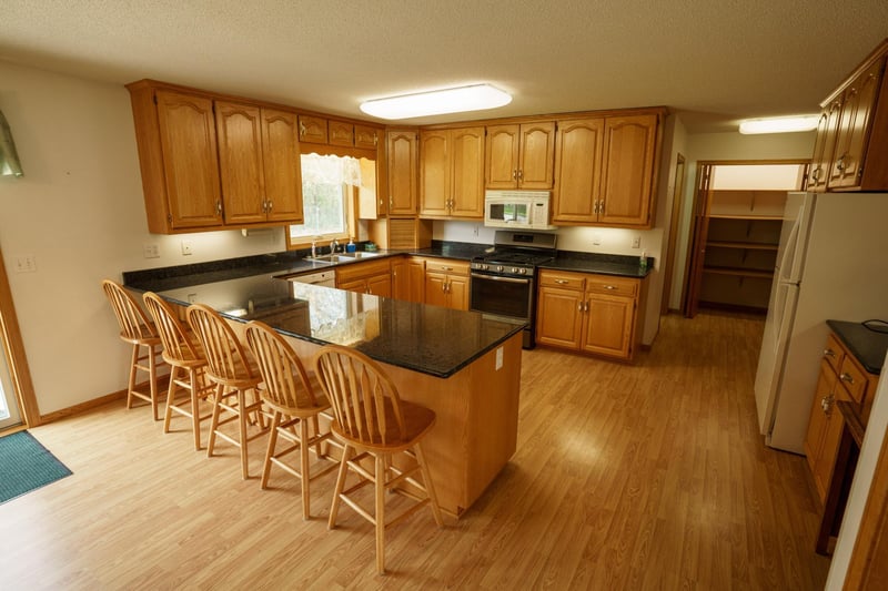 1006 8th St S, Waite Park, MN 56387
