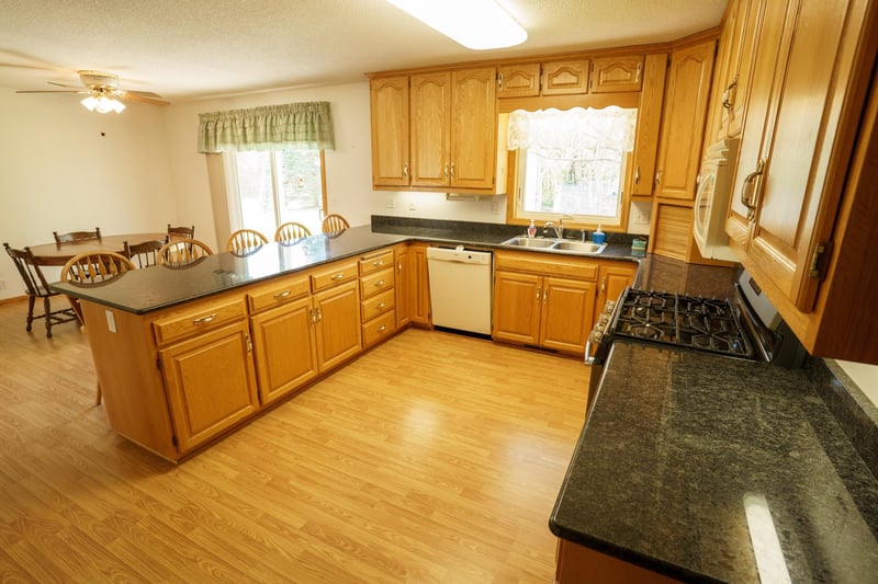 1006 8th St S, Waite Park, MN 56387