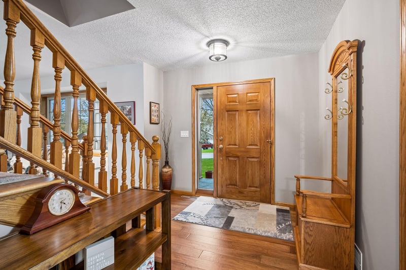 1908 Prairie Hill Rd, Saint Cloud, MN 56301