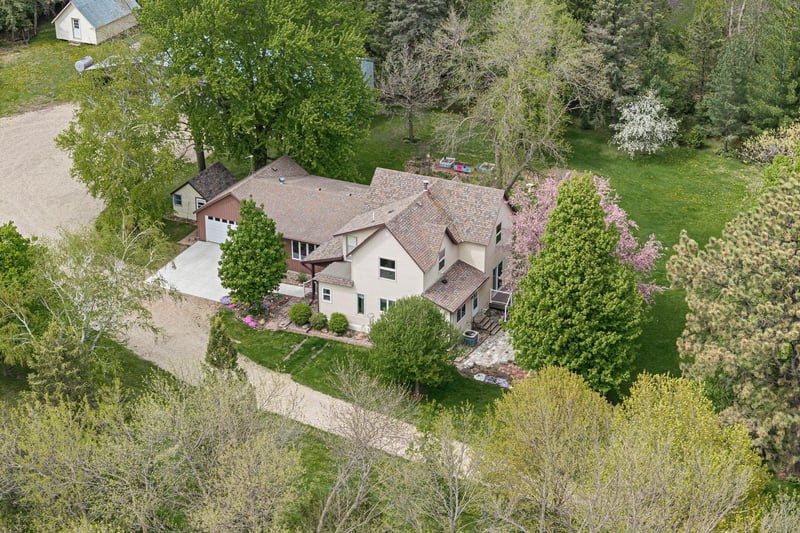 21443 160th St, New Richland, MN 56072