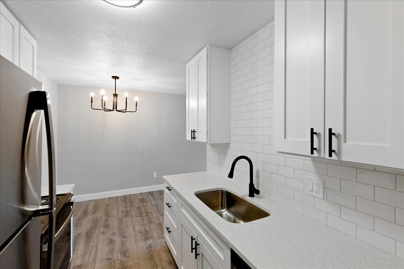 2011 E 122nd St #D11, Burnsville, MN 55337