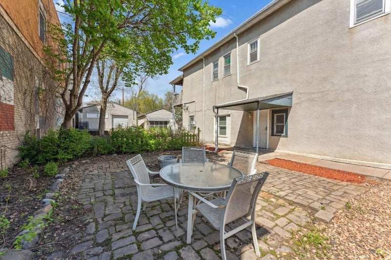 661 Payne Ave, Saint Paul, MN 55130