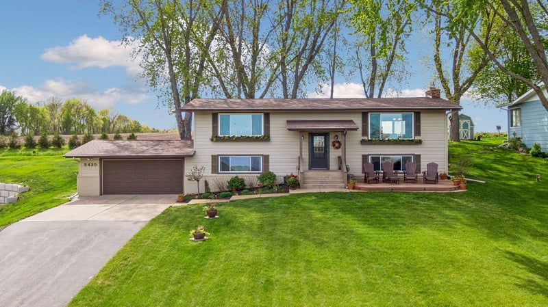 5435 County Road 6 SW, Howard Lake, MN 55349