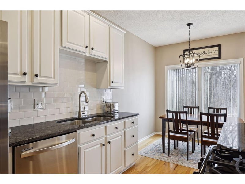 15843 Porchlight Ln, Eden Prairie, MN 55347