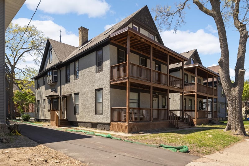 810 6th St SE, Minneapolis, MN 55414