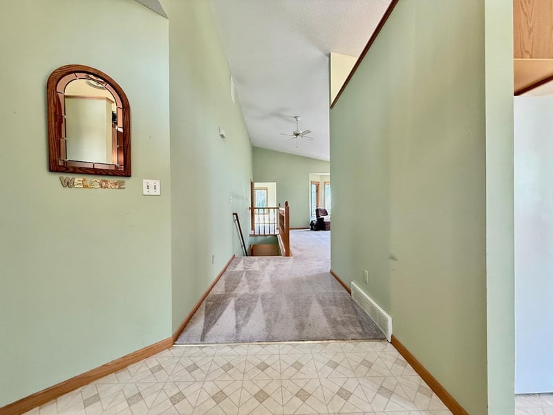 126 W Hilltop Dr, Fergus Falls, MN 56537