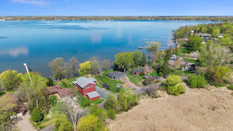 22692 Hayward Ave N, Forest Lake, MN 55025
