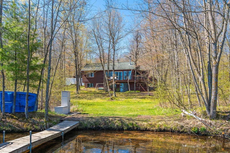 N4371 Red Oak Ln, Stone Lake, WI 54876