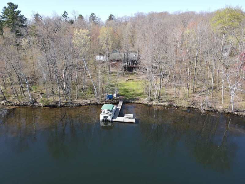 N4371 Red Oak Ln, Stone Lake, WI 54876