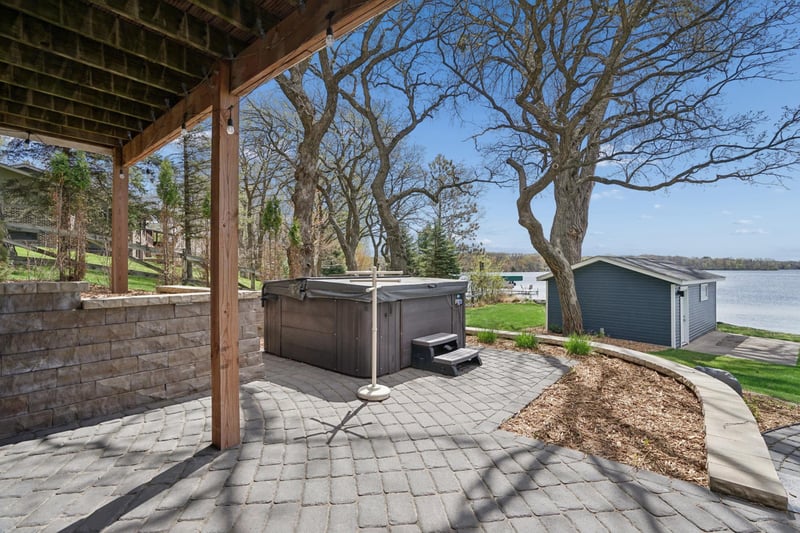 10941 42nd St SE, Clear Lake, MN 55319