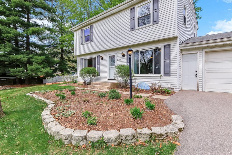 16304 Temple Dr, Minnetonka, MN 55345