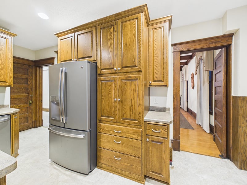 402 Second St SE, Melrose, MN 56352