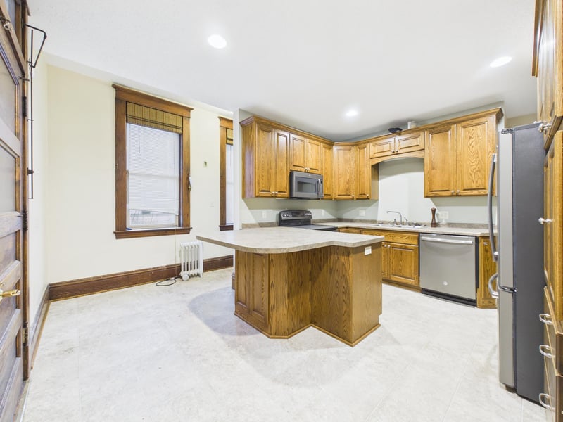 402 Second St SE, Melrose, MN 56352