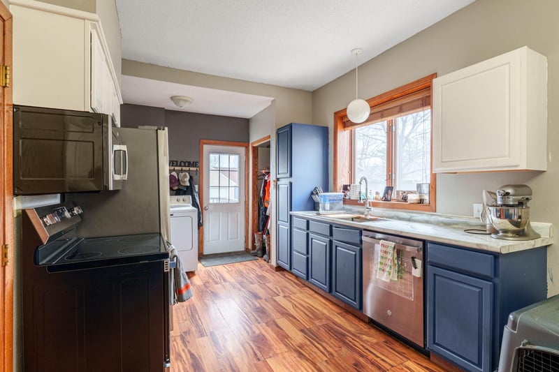 610 5th St, Hawley, MN 56549