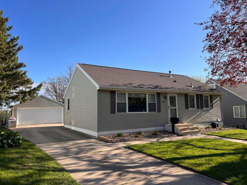 4031 7th Pl NW, Rochester, MN 55901