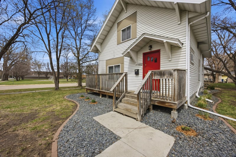 1002 4th Ave S, Moorhead, MN 56560