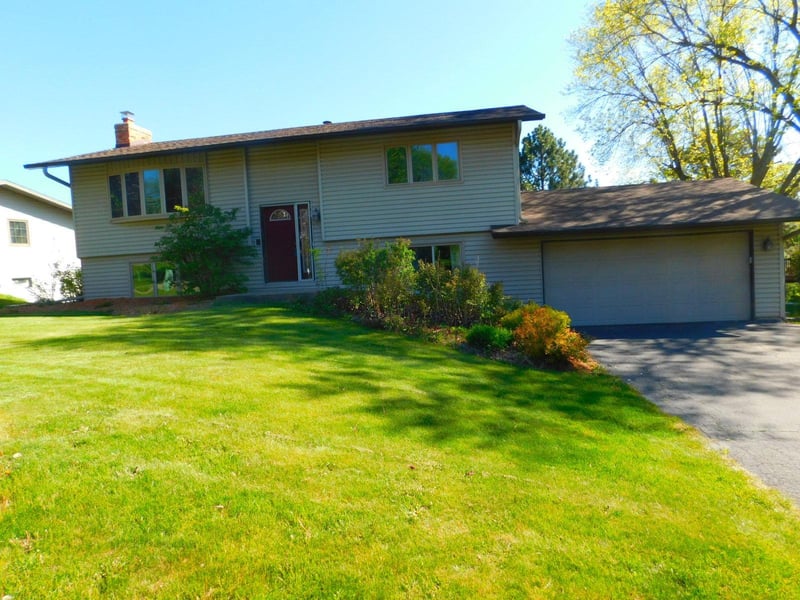 931 Dawn Ave, Shoreview, MN 55126