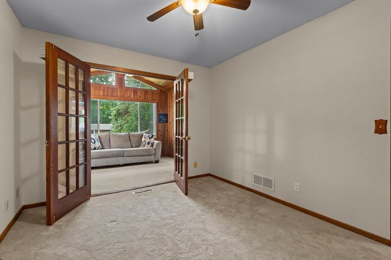 1770 Garden Ln, White Bear Twp, MN 55110