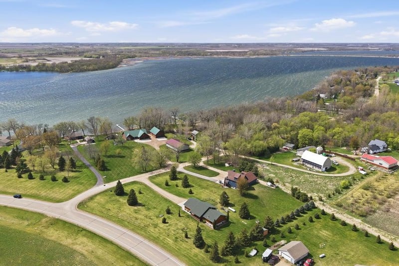 14970 E Amelia Dr, Villard, MN 56385