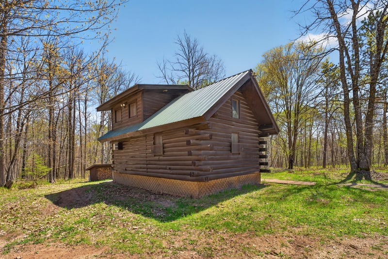 32710 Kettle River Rd, Hinckley, MN 55037