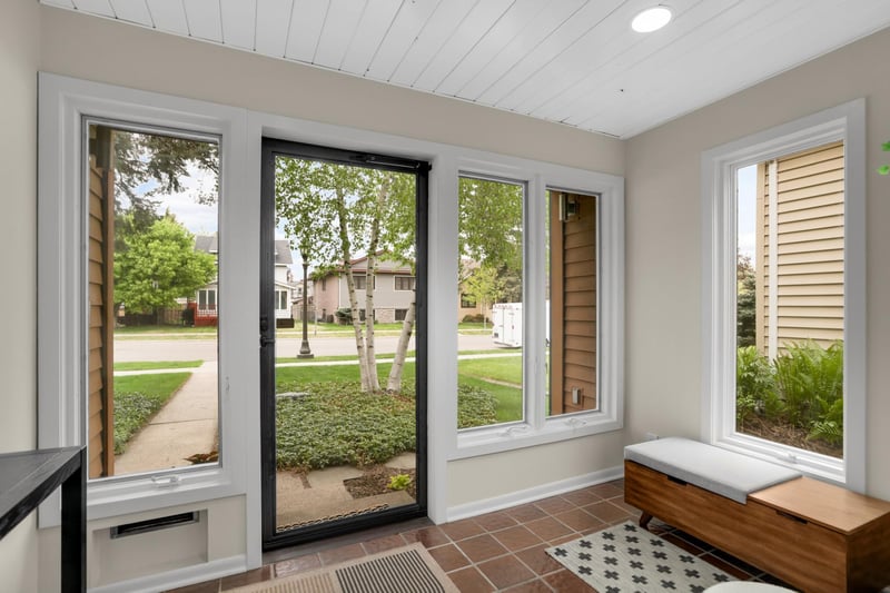 1202 Juno Ave, Saint Paul, MN 55116