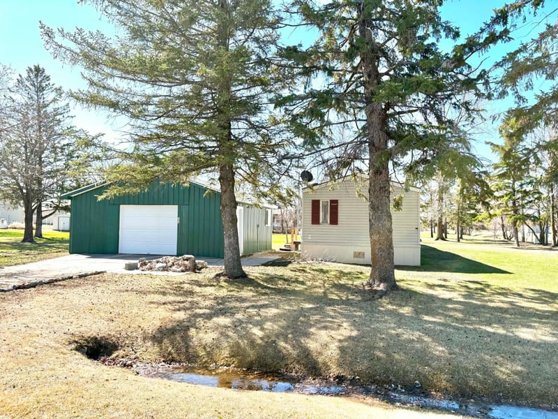 302 Anderson St, Strandquist, MN 56758