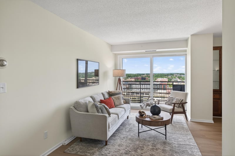 66 9th St E #2102, Saint Paul, MN 55101